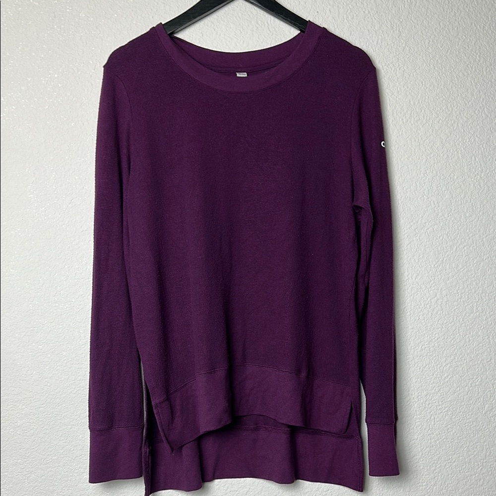 Alo Yoga Long Sleeve Top